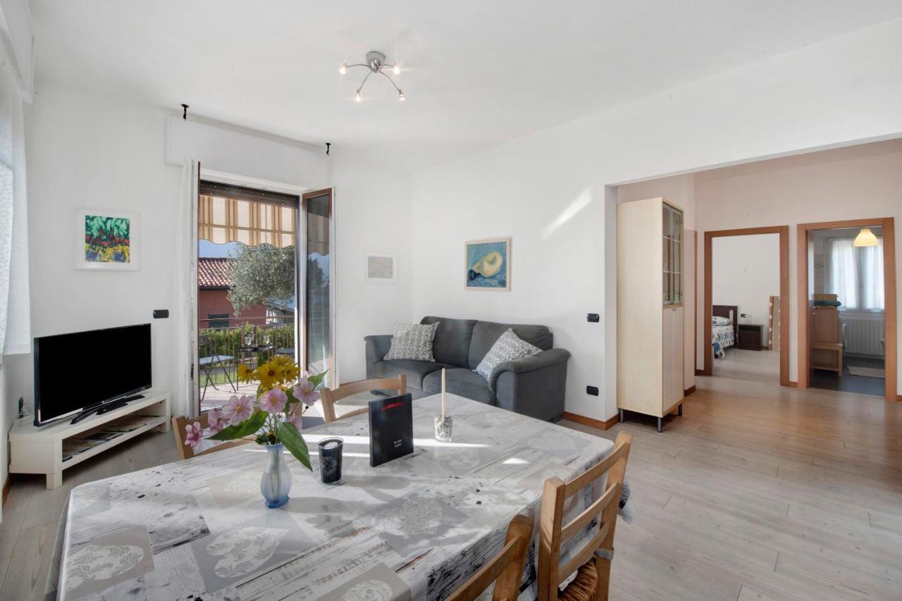 Sibi Apartment Lierna Bagian luar foto